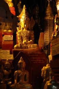 Pindaya et un Bouddha sur 8000 !